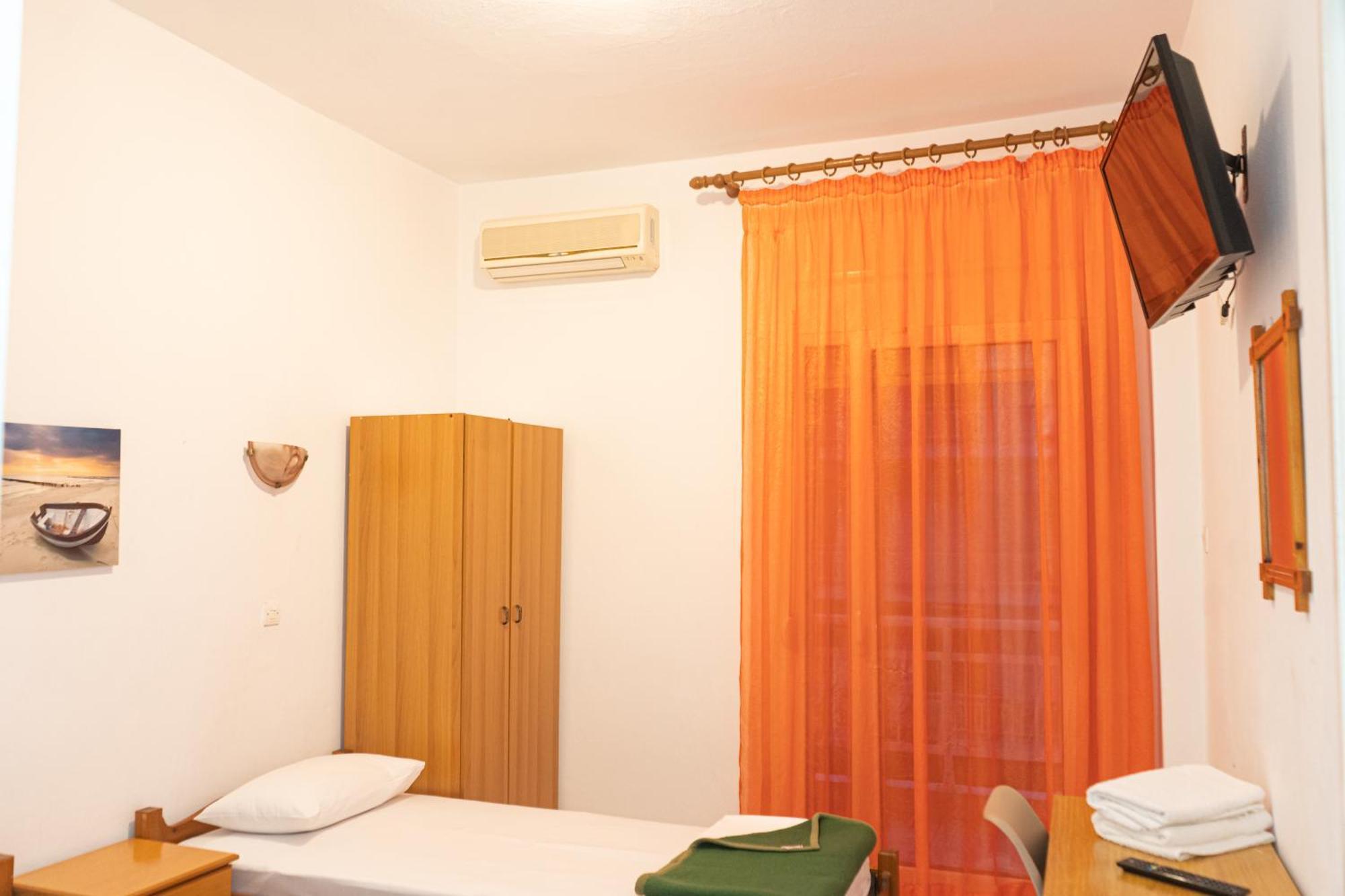 Hotel Pavlos Paralia Katerinis Bagian luar foto